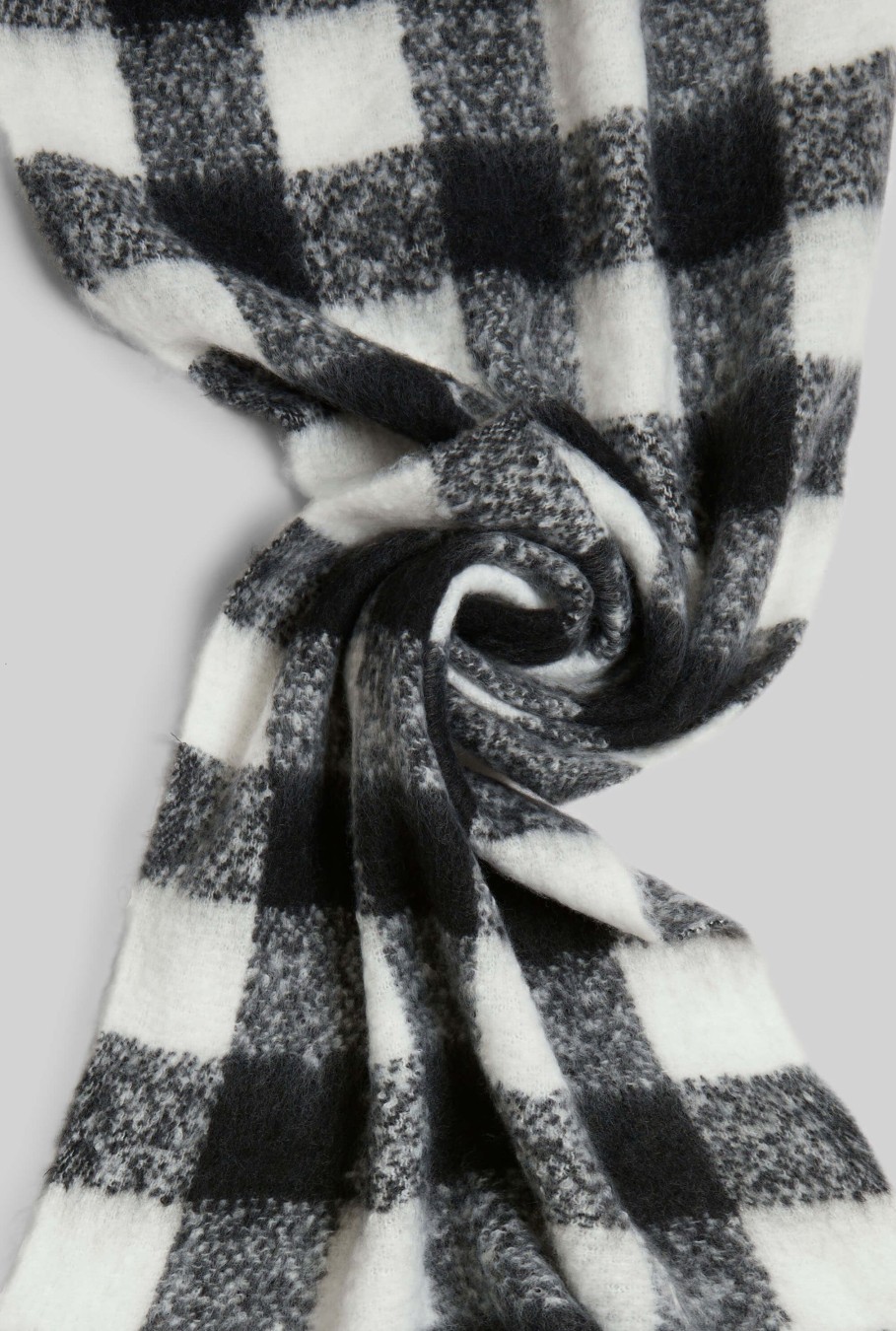 James Lakeland Accessories | Buffalo Check Pattern Scarf Black-White